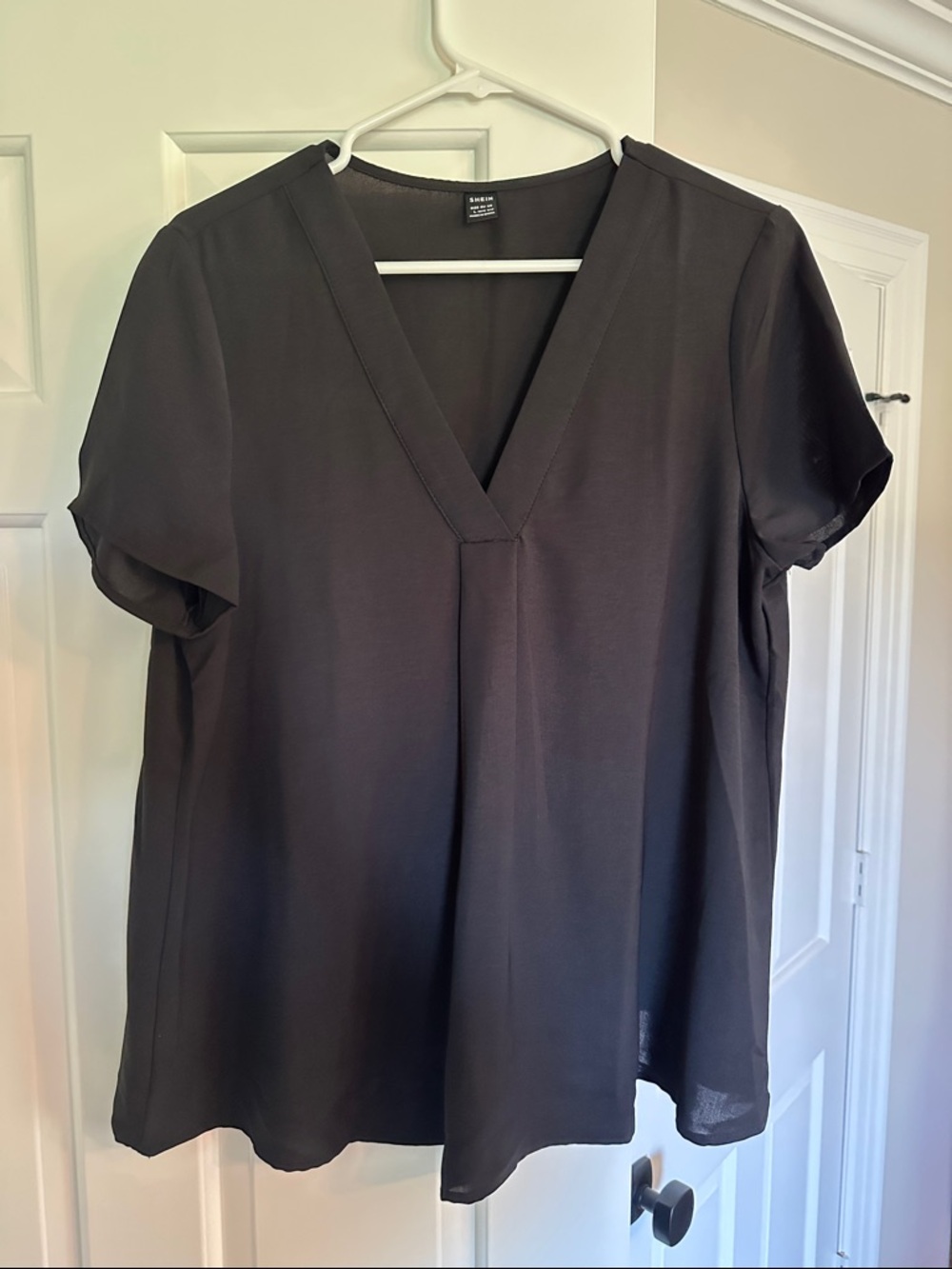 SHEIN Black V-Neck Short Sleeve Blouse